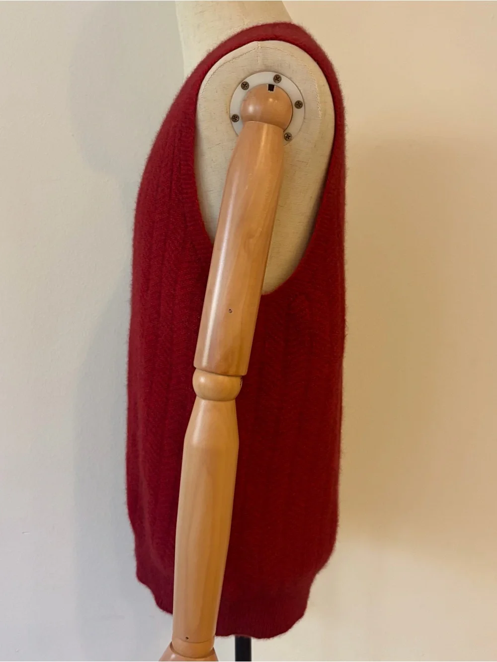 Lothlorian NZ Merino Wool Possum Sweater Vest XL Dark Red V-Neck Knit Pristine⁠